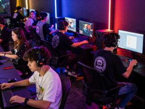 Community members engaged at ChargerCon during UAH Homecoming