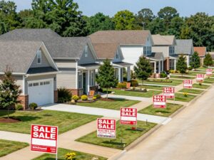 Suburban homes in Huntsville, Alabama showcasing a vibrant housing market.